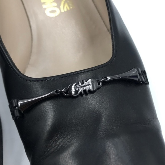 Salvatore Ferragamo Cosenza Black / Nero Calf Leather Flats Size 8.5B - Picture 4 of 11